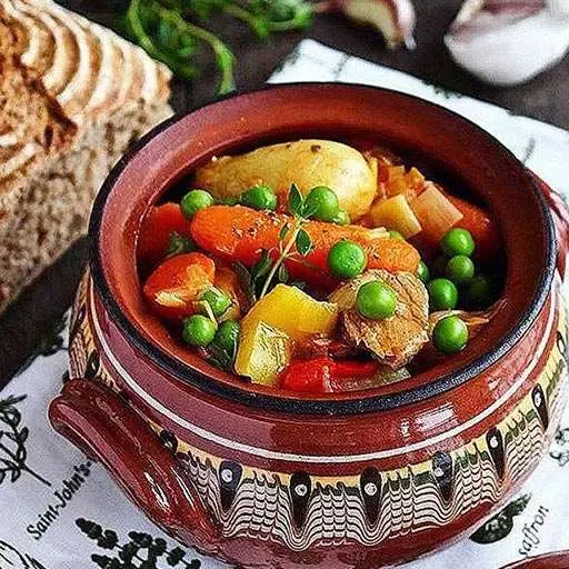 Рагу болгарською з телятиною