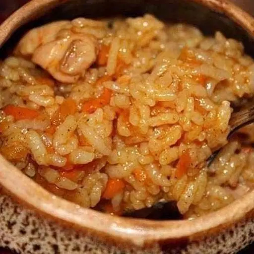 Рис з куркою в горщиках