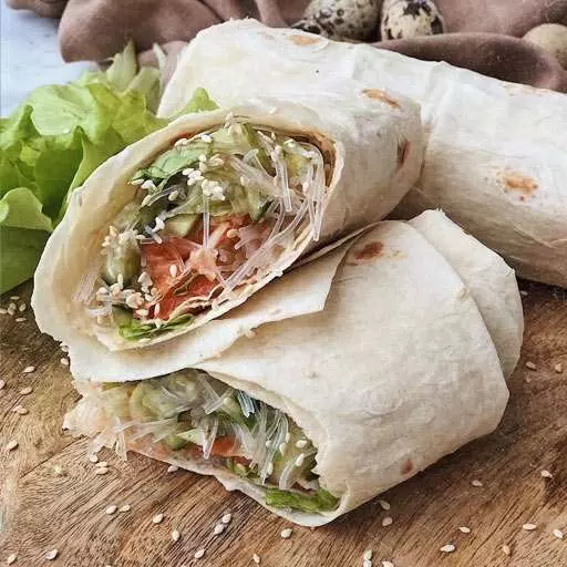 Роли з кетою та фунчозою