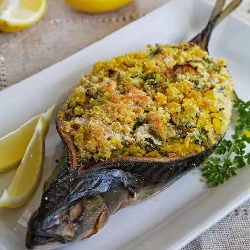Скумбрія фарширована рисом