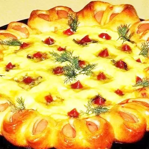 Праздничная нарядная пицца