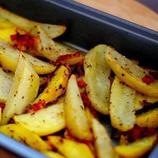Пряна картопля з беконом