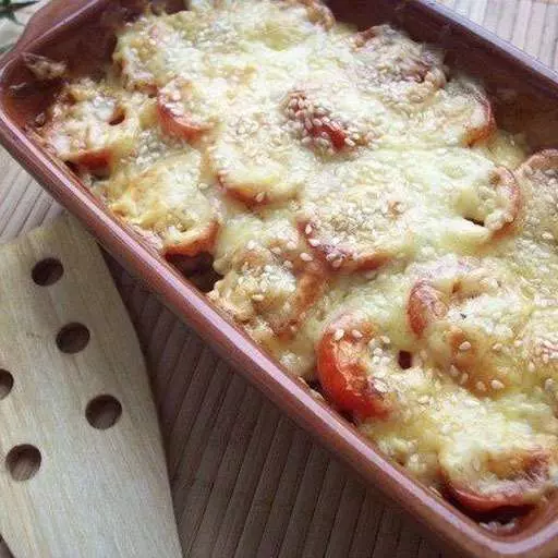 Кабачки, запеченные с грибами и помидорами под сыром