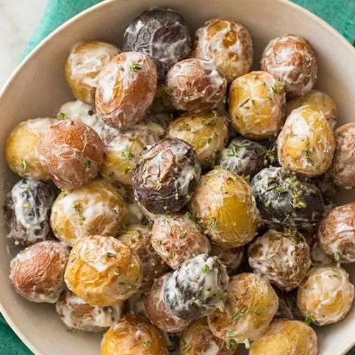 Запечена картопля з вершковим соусом