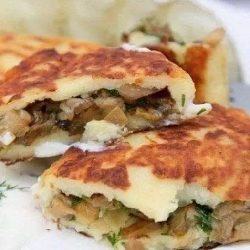 Картофельные пирожки с грибами