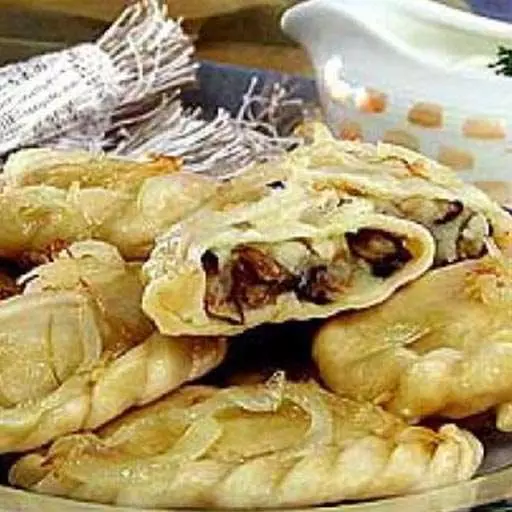 Вареники з картоплею і грибами