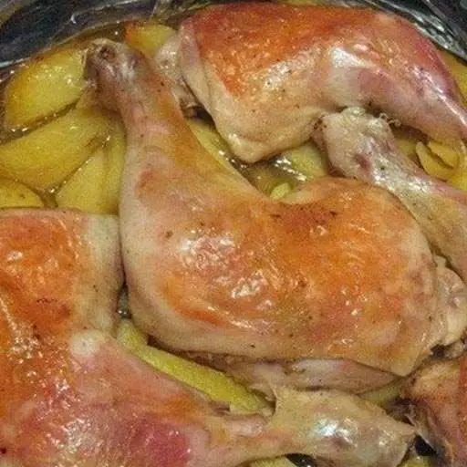 Куриные голени в сметане с картошкой