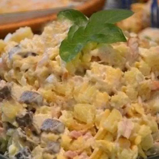 Салат с копченой курицей