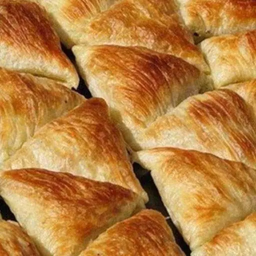 Самса на кефирном тесте с куриным мясом и картошкой