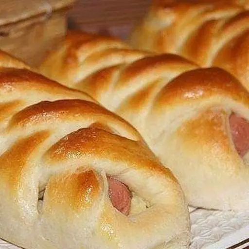 Сосиска з картоплею у тесті