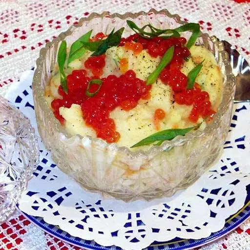 Овощное пюре с красной икрой