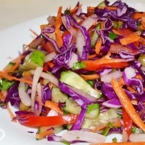 Овощной салат с красной капустой