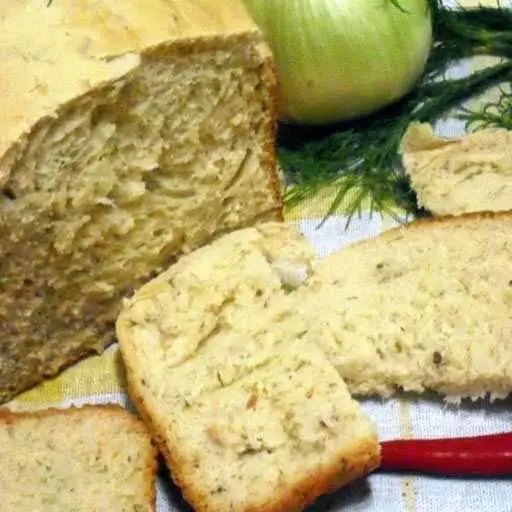 Хліб із кропом, цибулею, часником і чилі