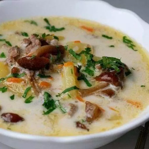 Сырный суп с опятами и куриным фаршем