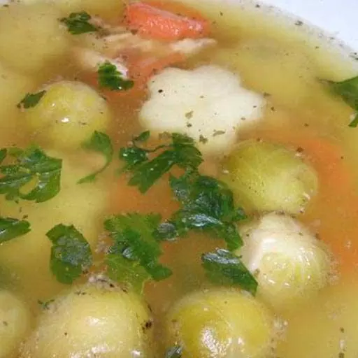 Суп с цветной капустой, брокколи и фрикадельками