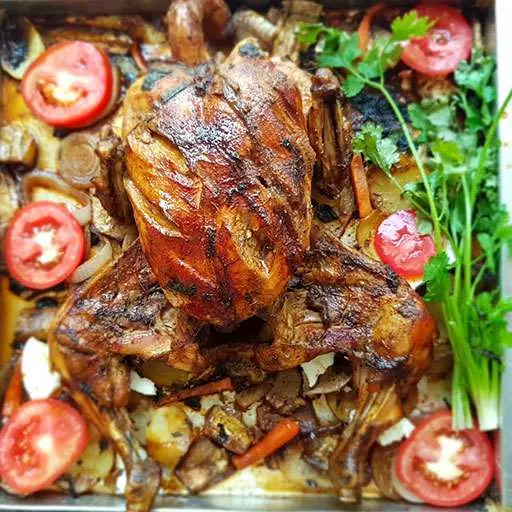 Chicken Baked on a Vegetable Bed