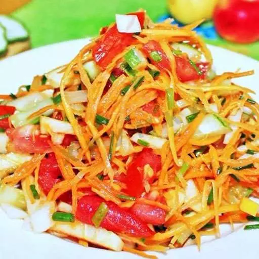 Салат с лососем и овощами