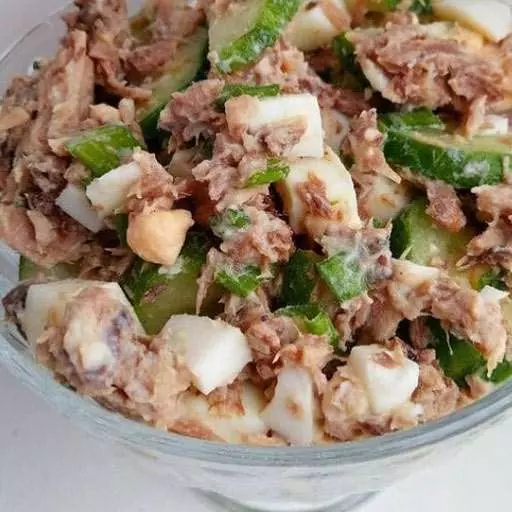 Смачний салат з тунця
